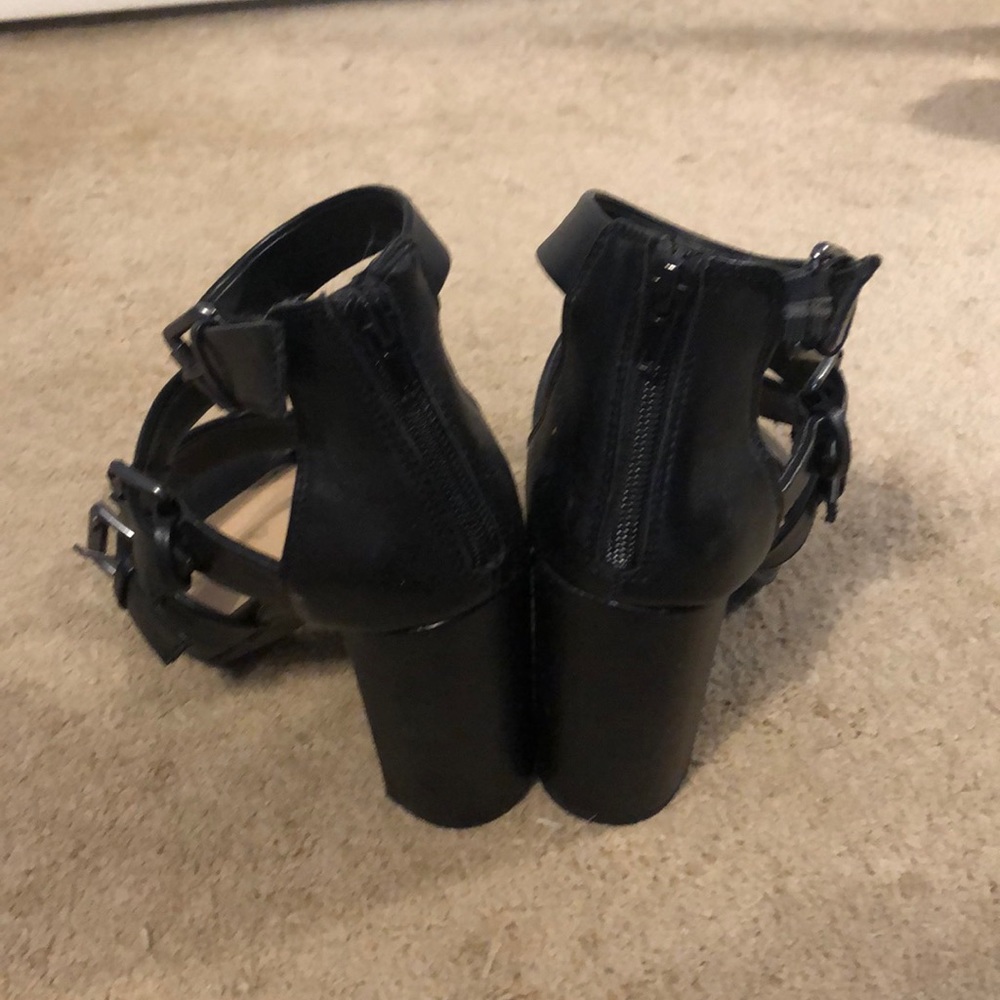 Size 7 Stylish High Heel with Buckles - Picture 3 of 3